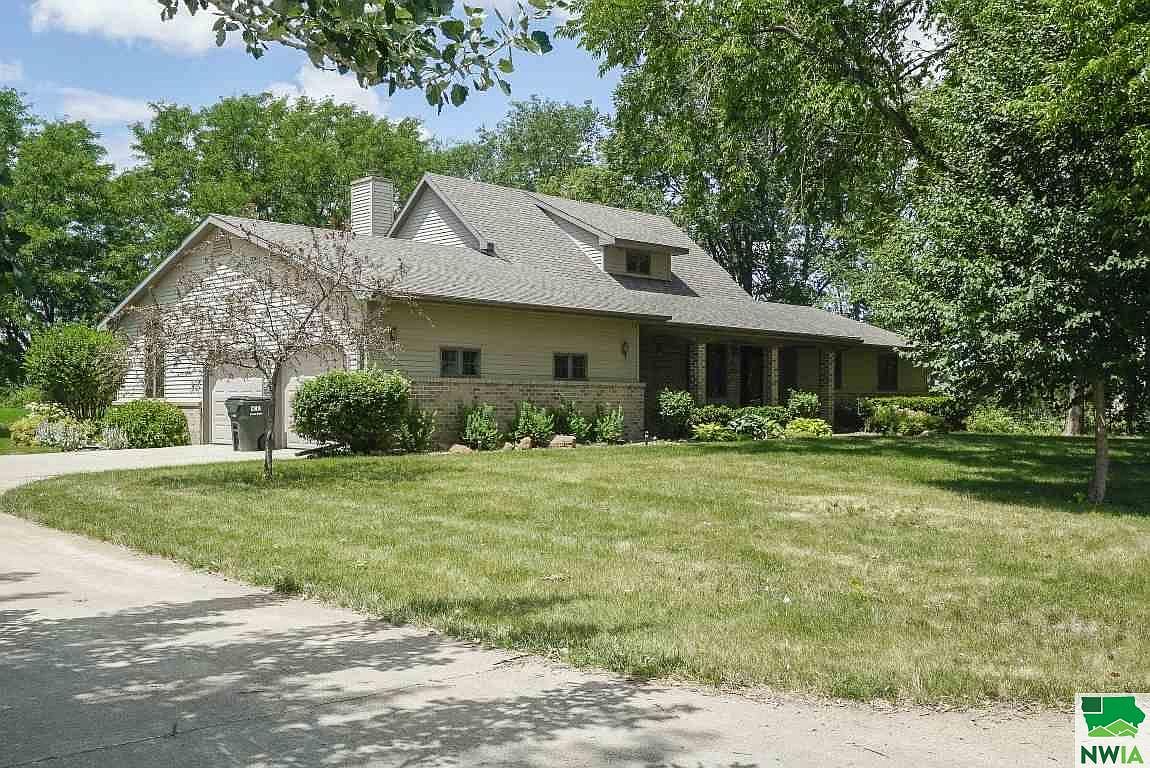 819 Brown St, Sloan, IA 51055 Zillow