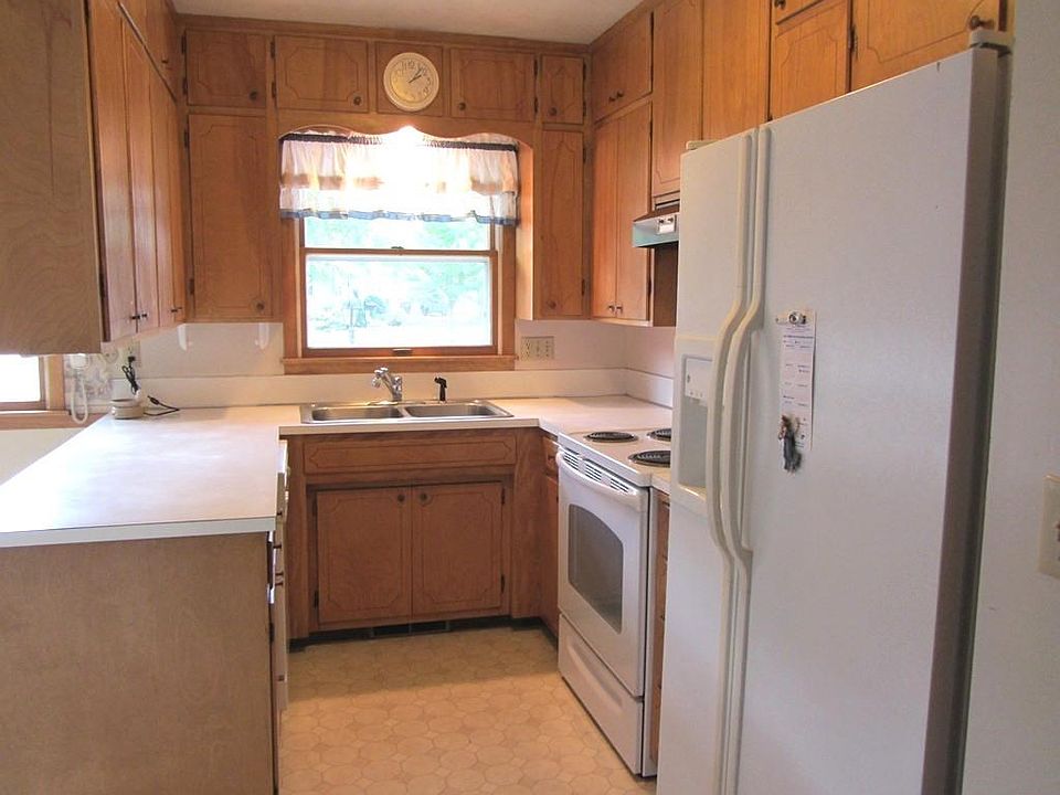 1st image of 1109 Willow Dr