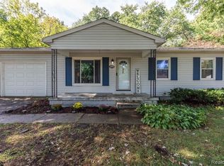3344 Grafton St, Orion, MI 48359