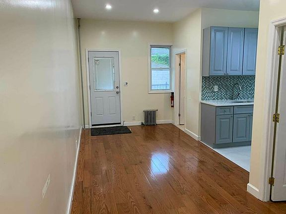 4th image of 23-25 27th St #B1