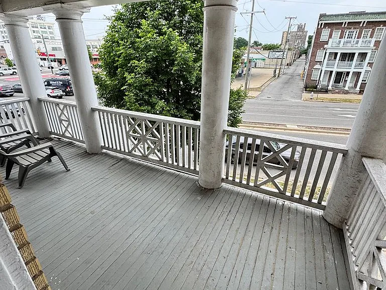 808 N Arthur Ashe Blvd — Photo 4