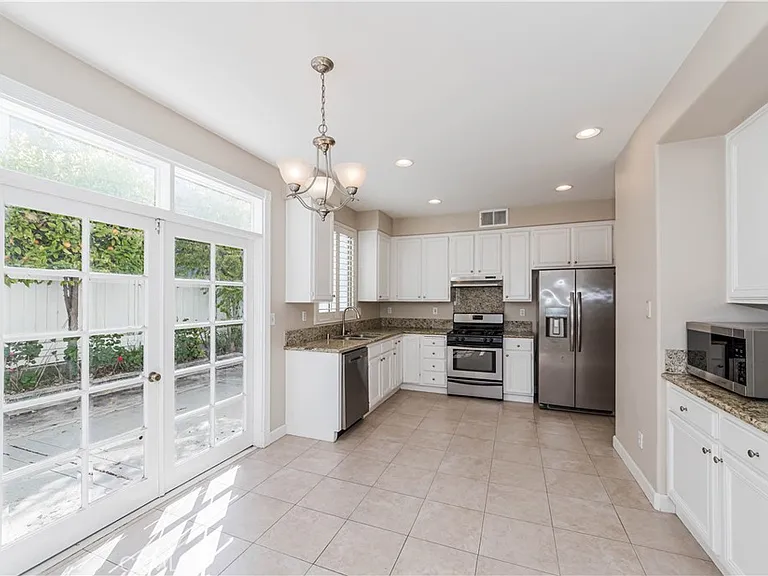 54 Melrose Dr — Photo 8
