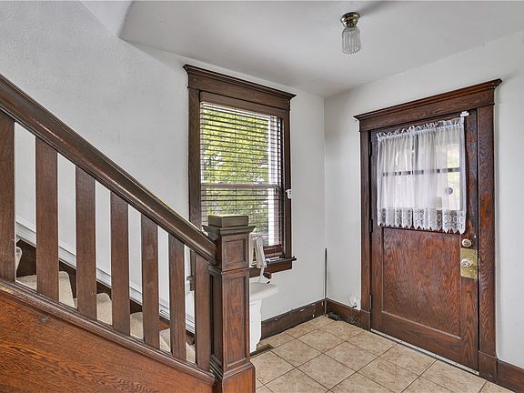 5th image of 1318 Wilson St