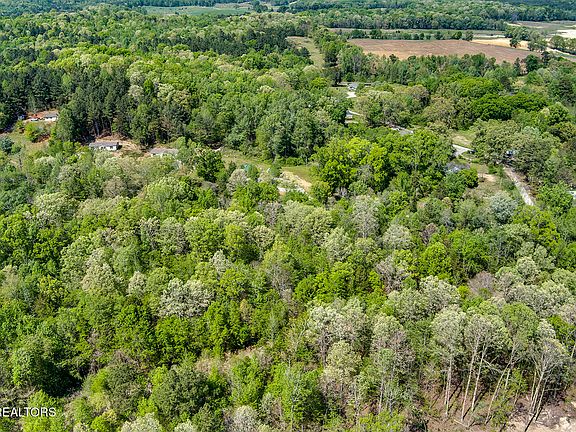 5th image of 435 Oak Grove Rd