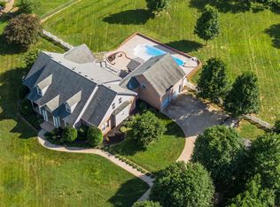 1268 Camp Ravine Rd, Burns, TN 37029