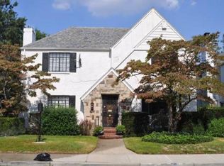 17405 Adelaide Rd, Jamaica, NY 11433