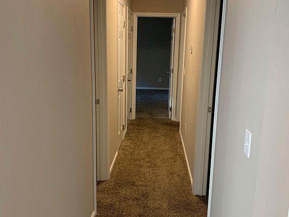 4th image of 4910 Shady Pine Dr