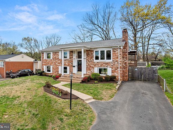 2nd image of 3761 Del Mar Dr