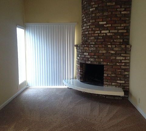 3rd image of 3644 H St APT 02