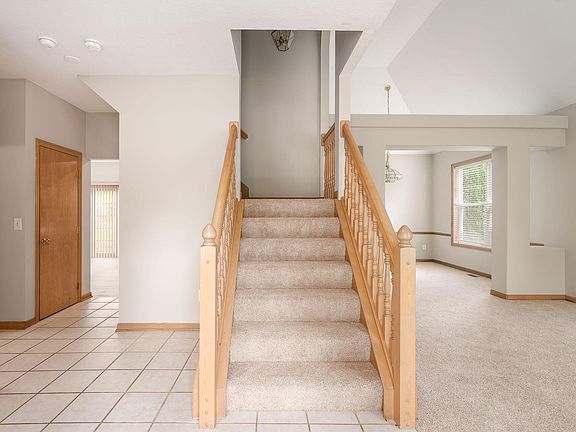 2nd image of 7398 Balfoure Cir