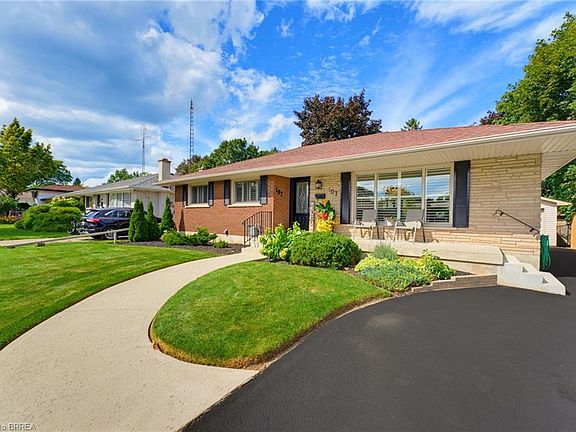 3rd image of 107 Pusey Blvd
