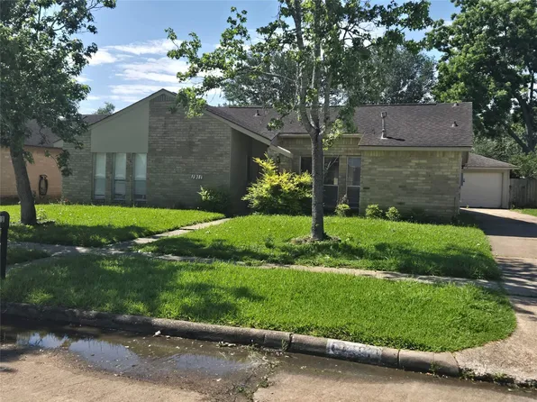 1911 Hilton Head Dr, Missouri City, TX 77459