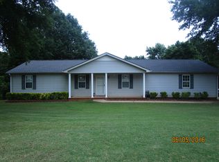3704 Greenpond Rd, Woodruff, SC 29388