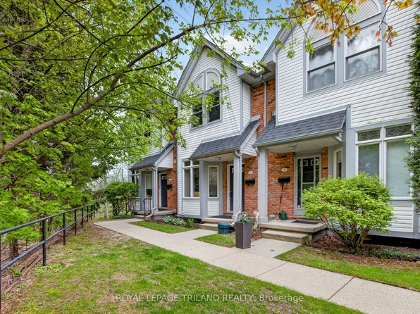 1415 Commissioners Rd W #21, London, ON N6K 1E2