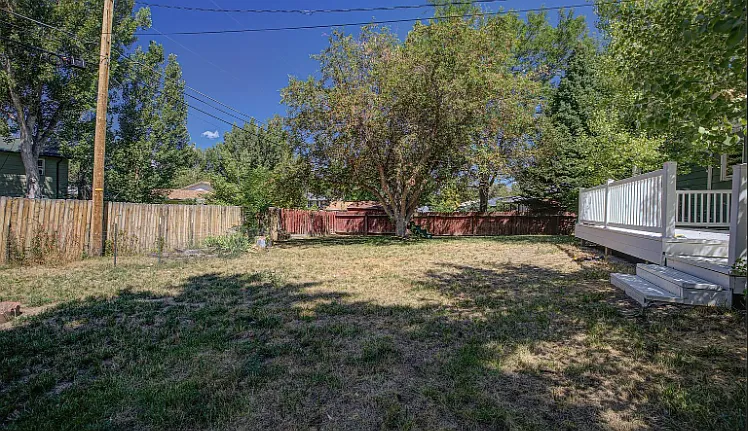 1440 Jamaica Dr — Photo 2