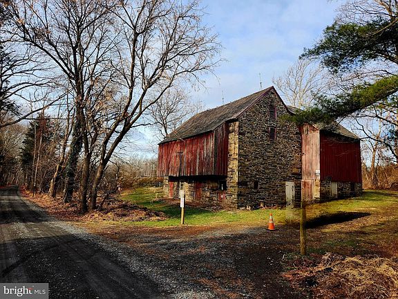 5th image of 432 Quarry Rd