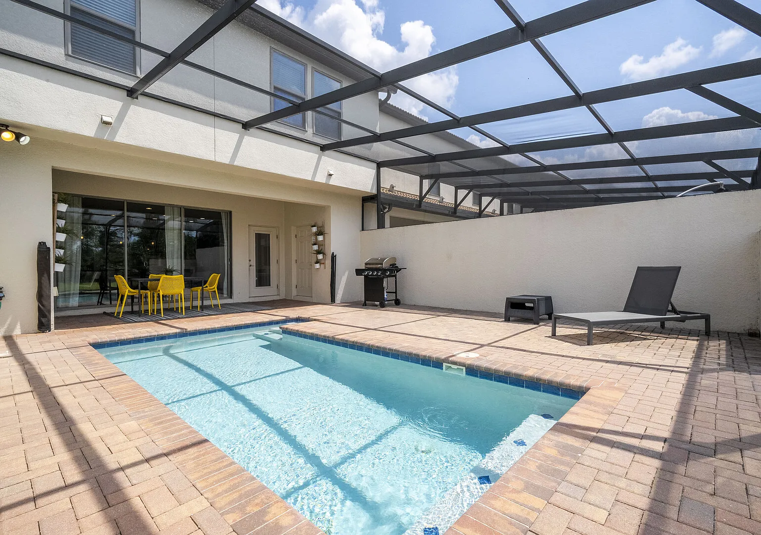 8822 GC - Fabulous 5BR Townhome: Pet Friendly — Photo 1