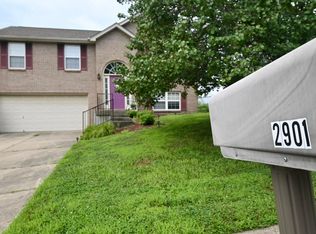 2901 Whitney Ln, Hebron, KY 41048