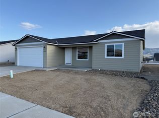 2376 Noah St SE, East Wenatchee, WA 98802