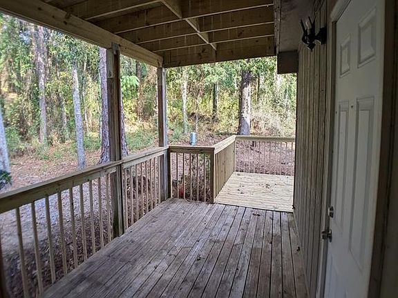 3rd image of 2201 Timberwood Cir N