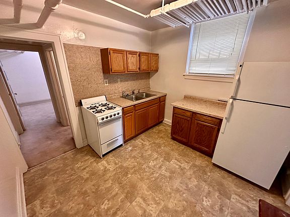 3rd image of 3237 Girard Ave S APT 5