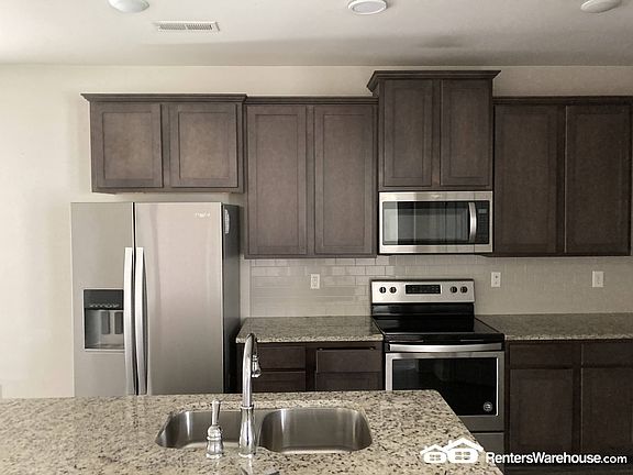 2nd image of 7107 Kingsbridge Ln