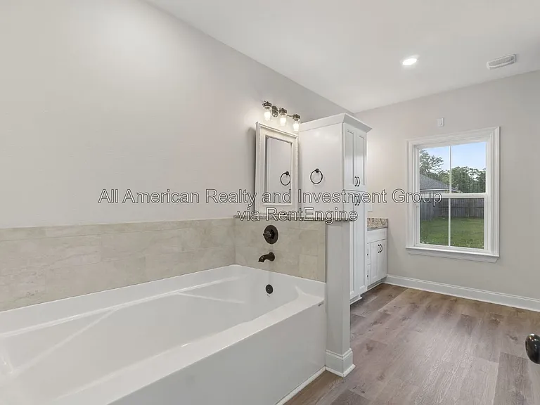 331 Adams Dr — Photo 22