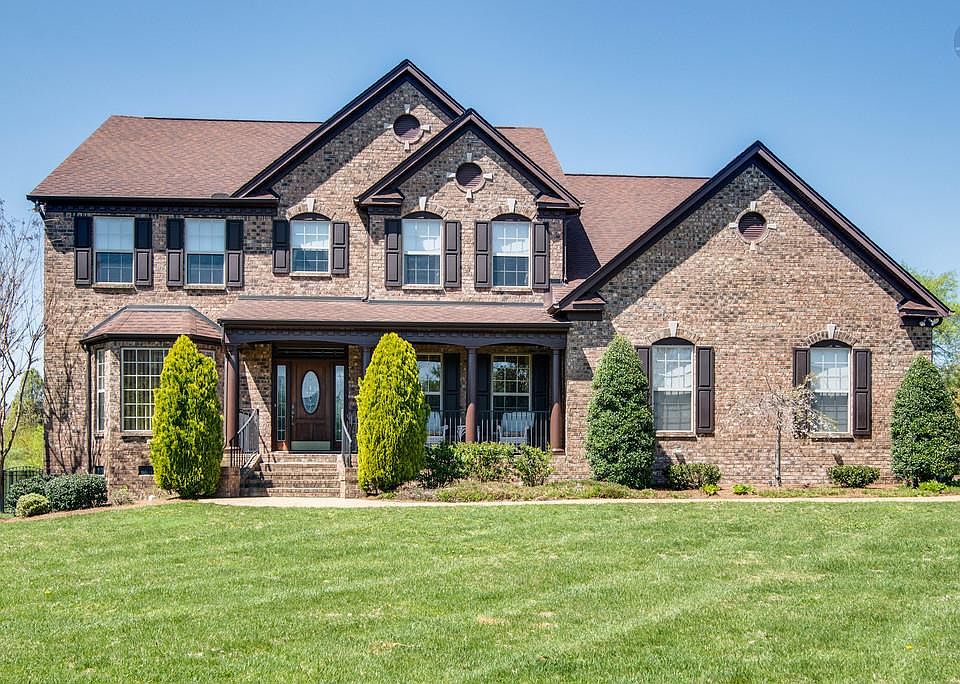 1st image of 75 Timberline Dr