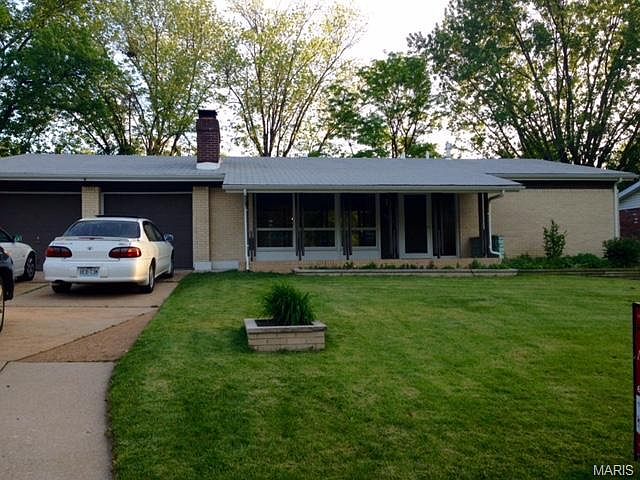 1st image of 3904 Manorwood Dr