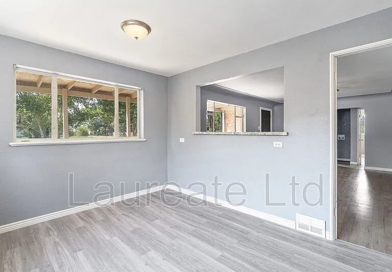 2880 N Harrison St — Photo 8