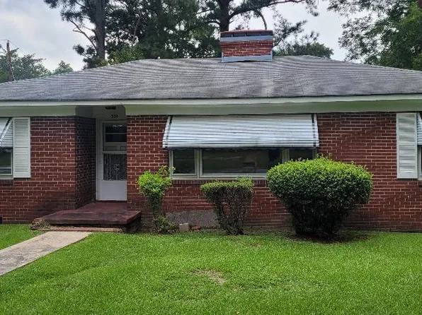 500 Greenmead Drive, Kinston, NC 28501