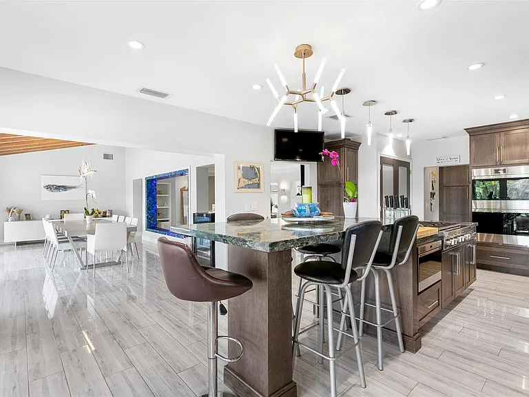913 Coconut Dr — Photo 27