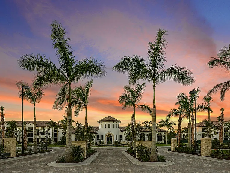 Palm Ranch — Photo 19