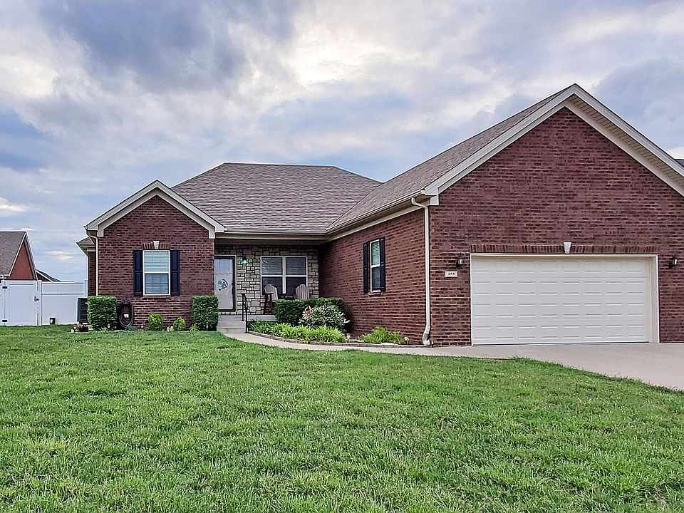 1st image of 253 Parkland Trce