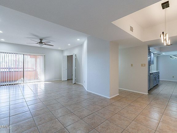 5th image of 12222 N PARADISE VILLAGE Parkway S #433