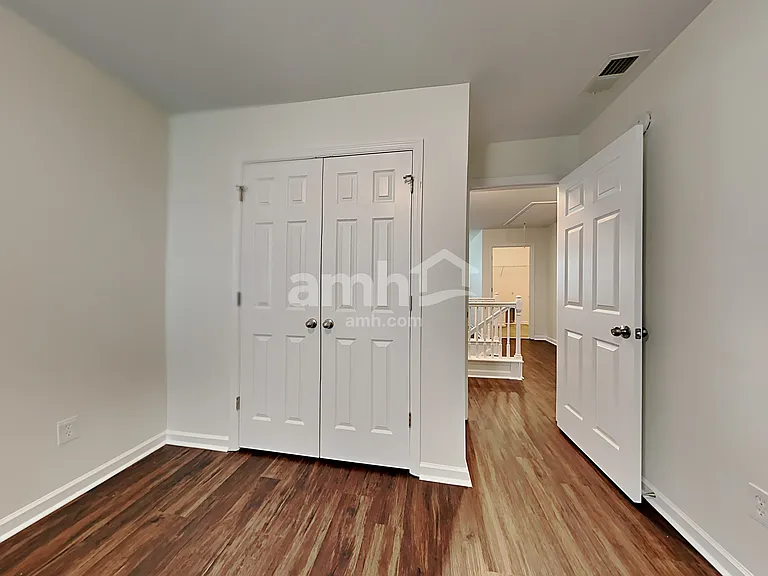 422 Lions Den Dr — Photo 17