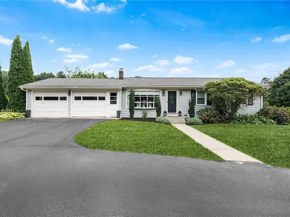 1392 Hope Rd, Hope, RI 02831