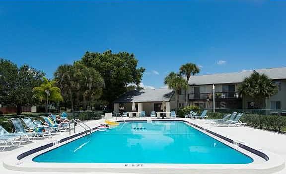 4th image of 4215 E Bay Dr #1805D