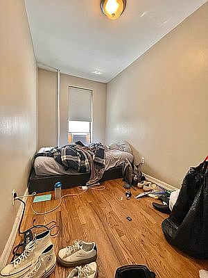 4th image of 338 E 65th St APT 4