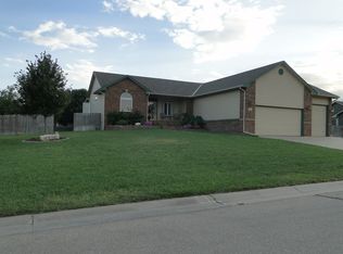 28 W Stevie Ct, Goddard, KS 67052