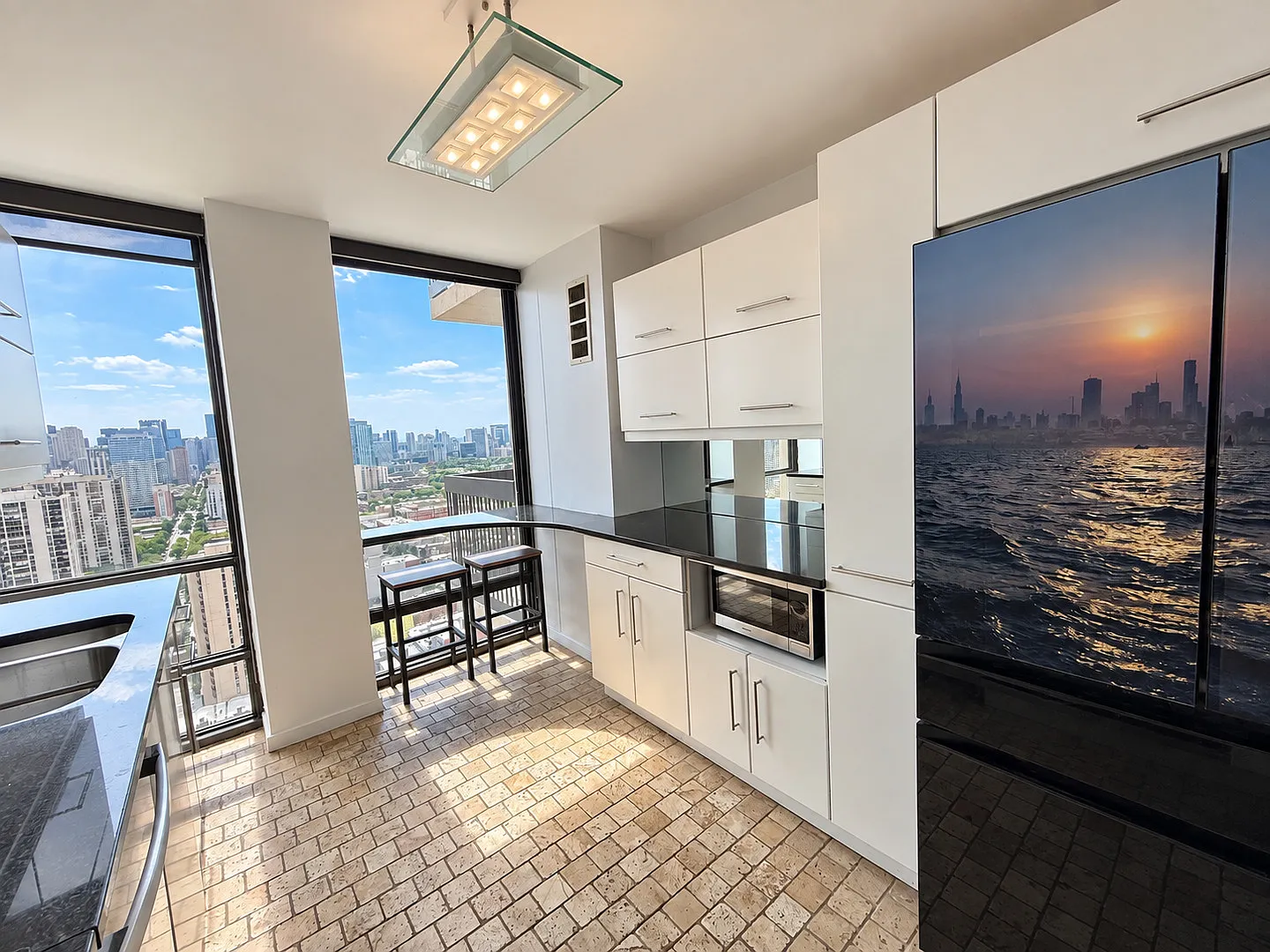 2 bed, 1019 sqft, $4,400 — Photo 4