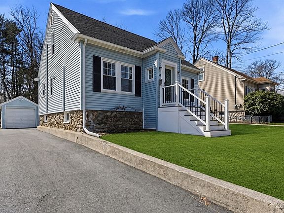 2nd image of 17 Lansing Ave