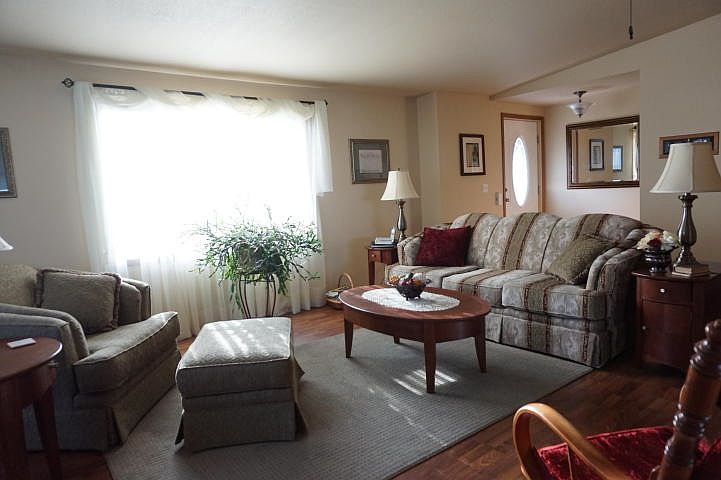2nd image of 1307 Horizon Pl #75