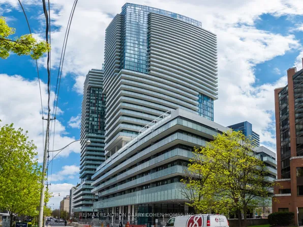 161 Roehampton Ave, Toronto, ON