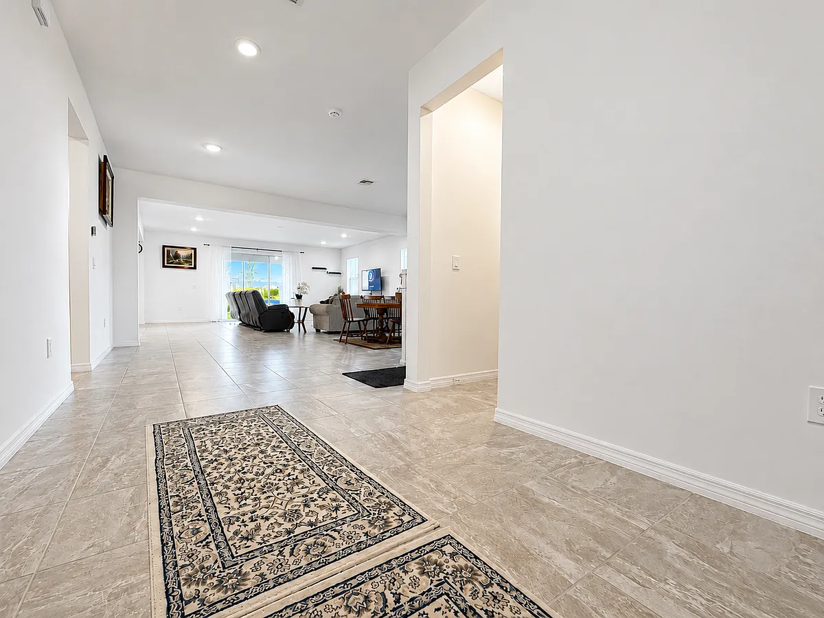 Building Photo - 7045 SW 65th St