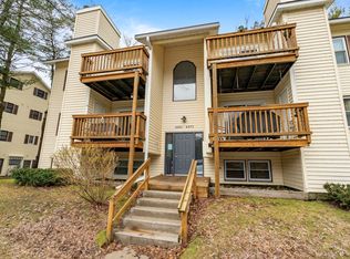 4265 Mitchell Creek Dr Building 27-3, Traverse City, MI 49686