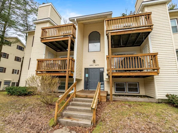 4265 Mitchell Creek Dr Building 27-3, Traverse City, MI 49686