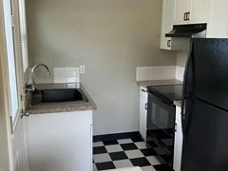 587 N Rosa Parks Way #5 — Photo 1