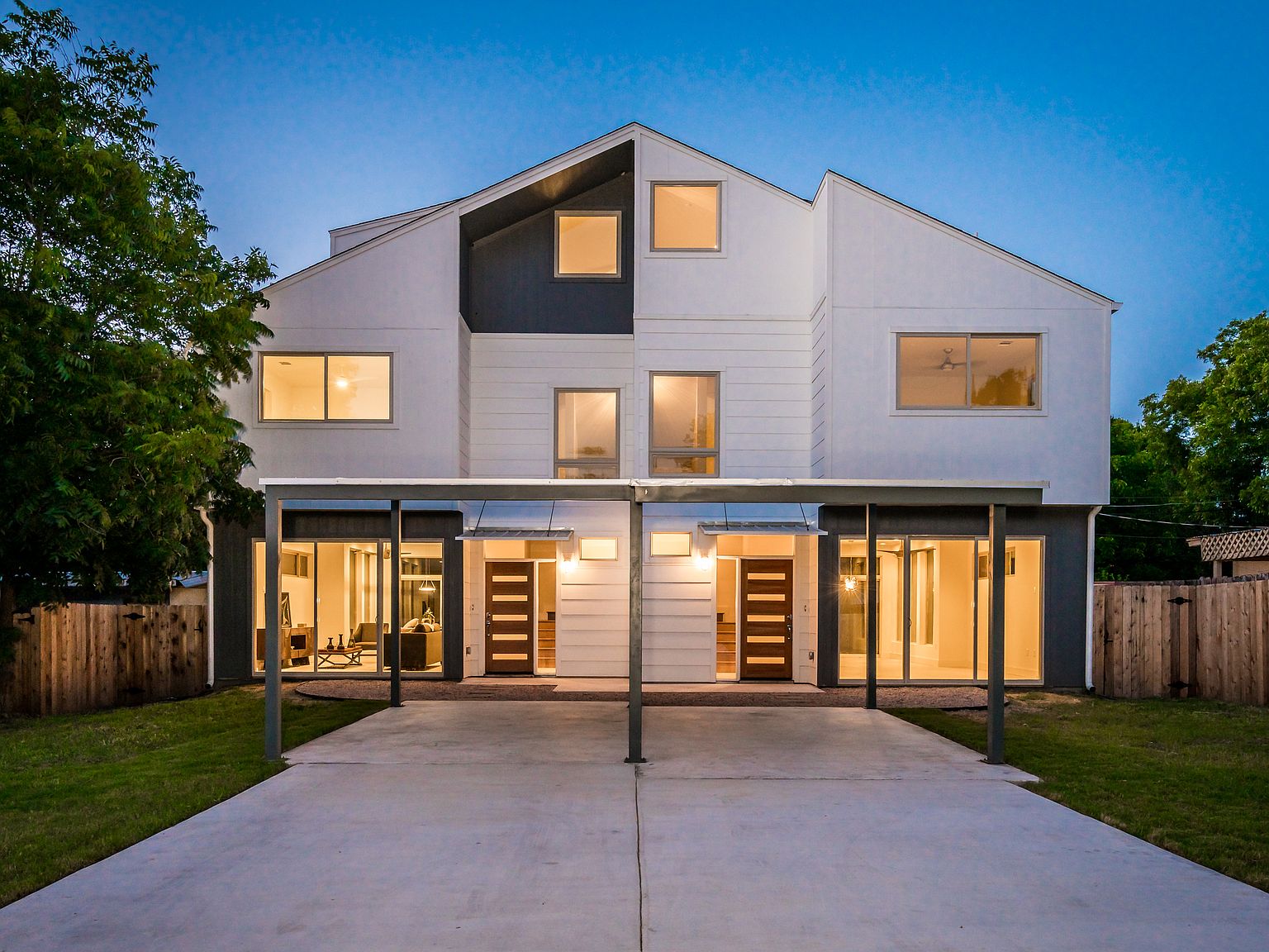 1002 S Center St A Austin Tx 78704 Zillow