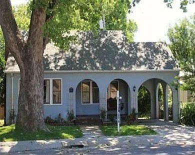 1816 Commercial Way photo 1